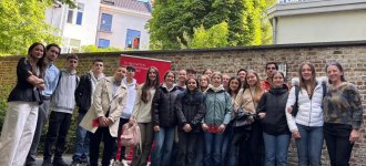 Visita de un grupo del Colegio Salesianos de Sarriguren